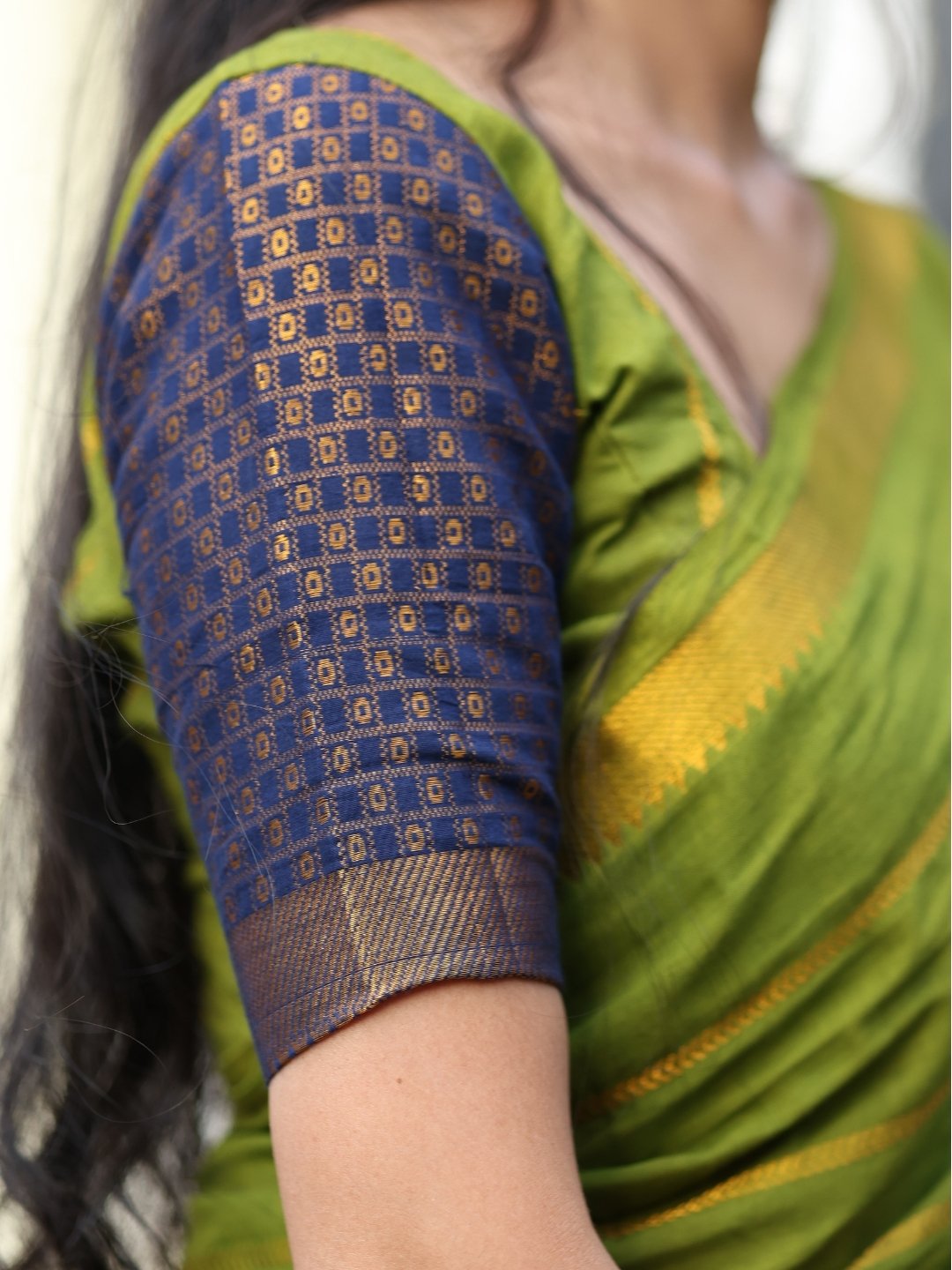 Madurai Sungudi Cotton Saree – Olive Green with Navy Blue | Double Side Gold Zari Border | OV20