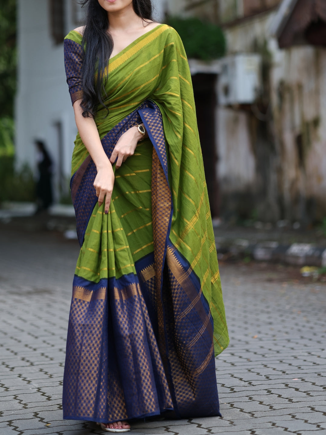 Madurai Sungudi Cotton Saree – Olive Green with Navy Blue | Double Side Gold Zari Border | OV20