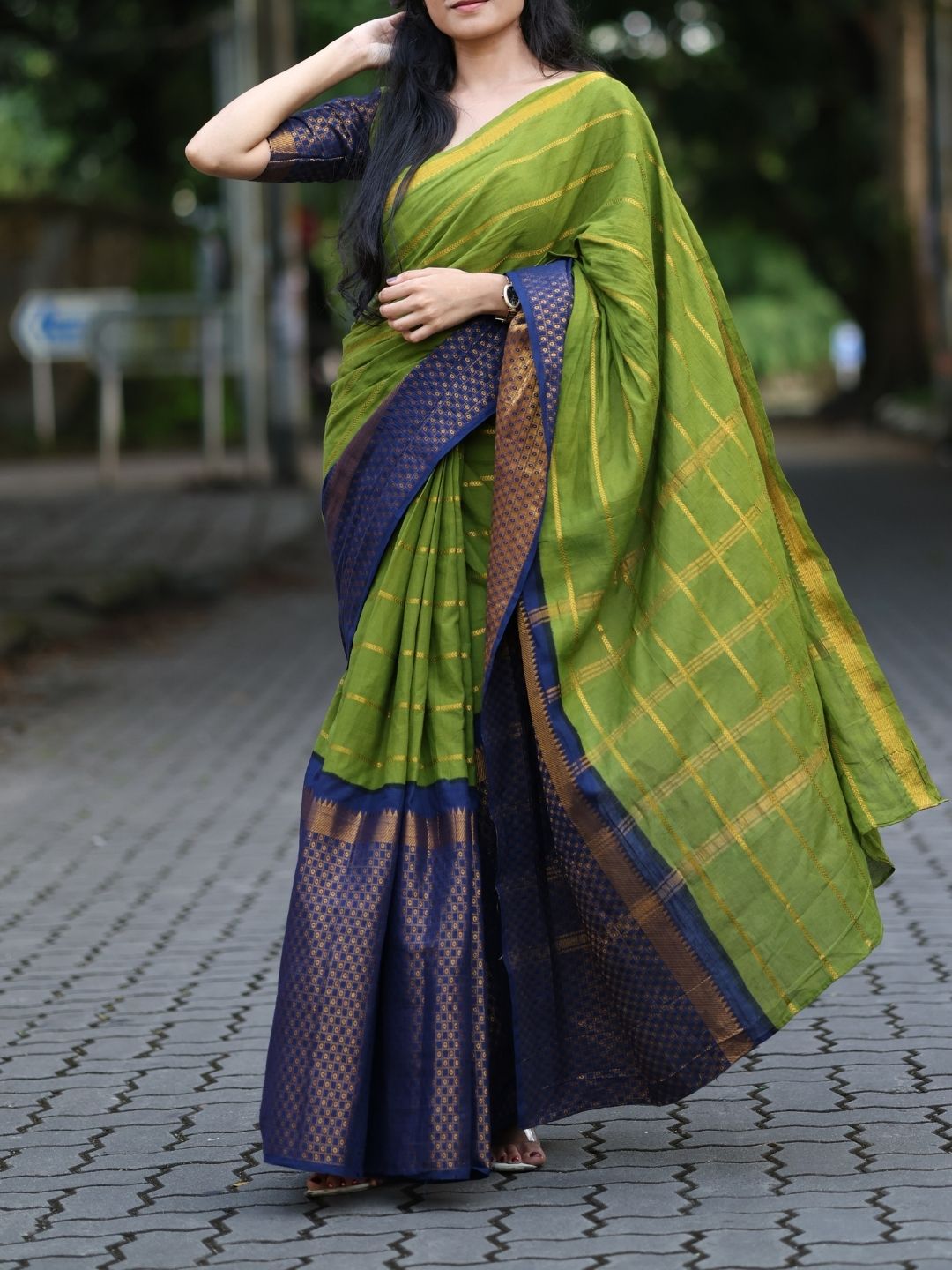 Madurai Sungudi Cotton Saree – Olive Green with Navy Blue | Double Side Gold Zari Border | OV20