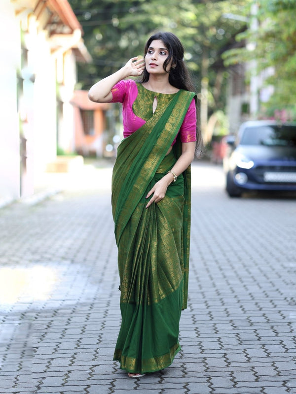 Leaf Green Madurai Sungudi Cotton Saree with Double Side Gold Zari Border & Rani Pink Blouse |OV24