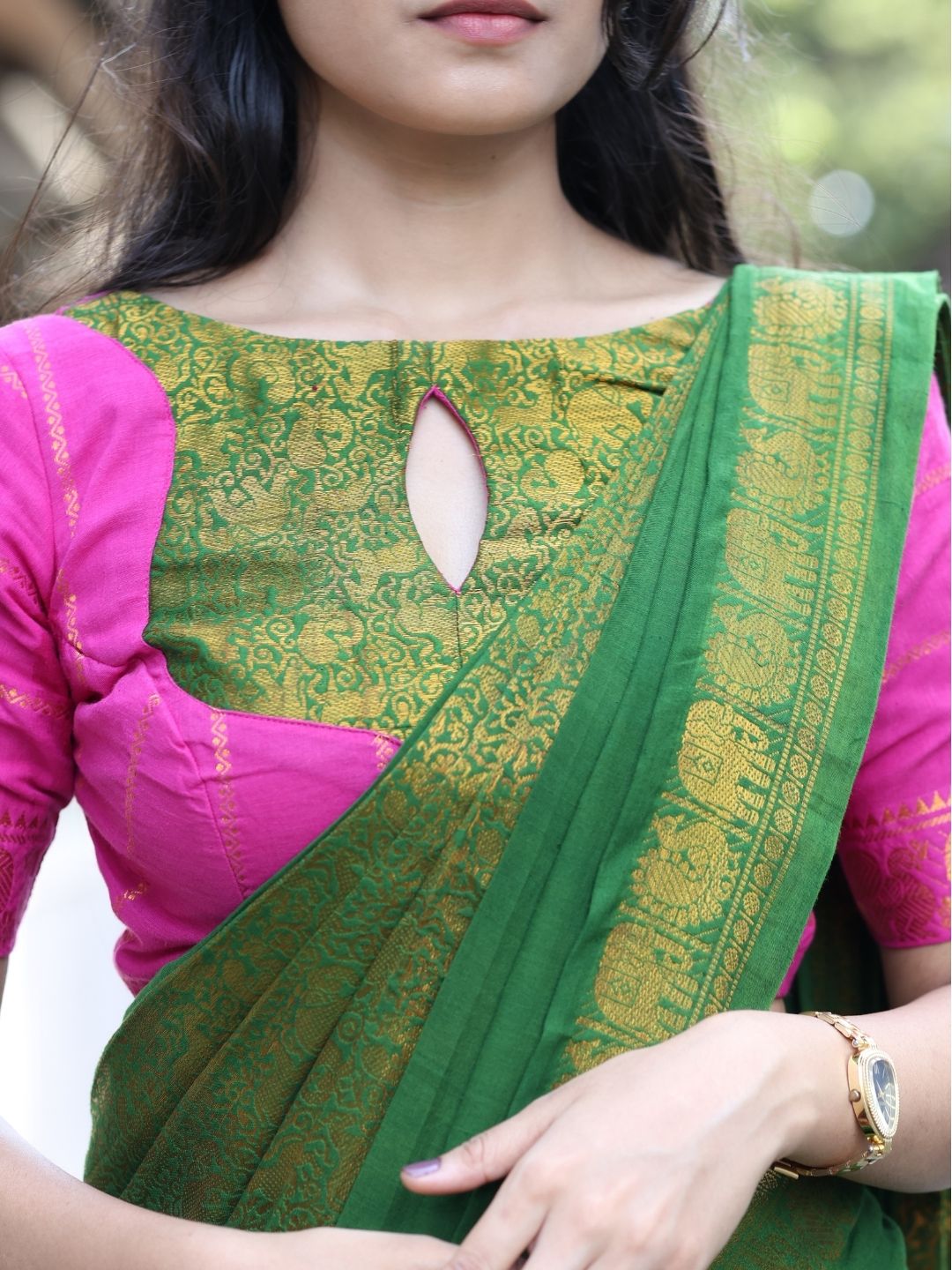 Leaf Green Madurai Sungudi Cotton Saree with Double Side Gold Zari Border & Rani Pink Blouse |OV24