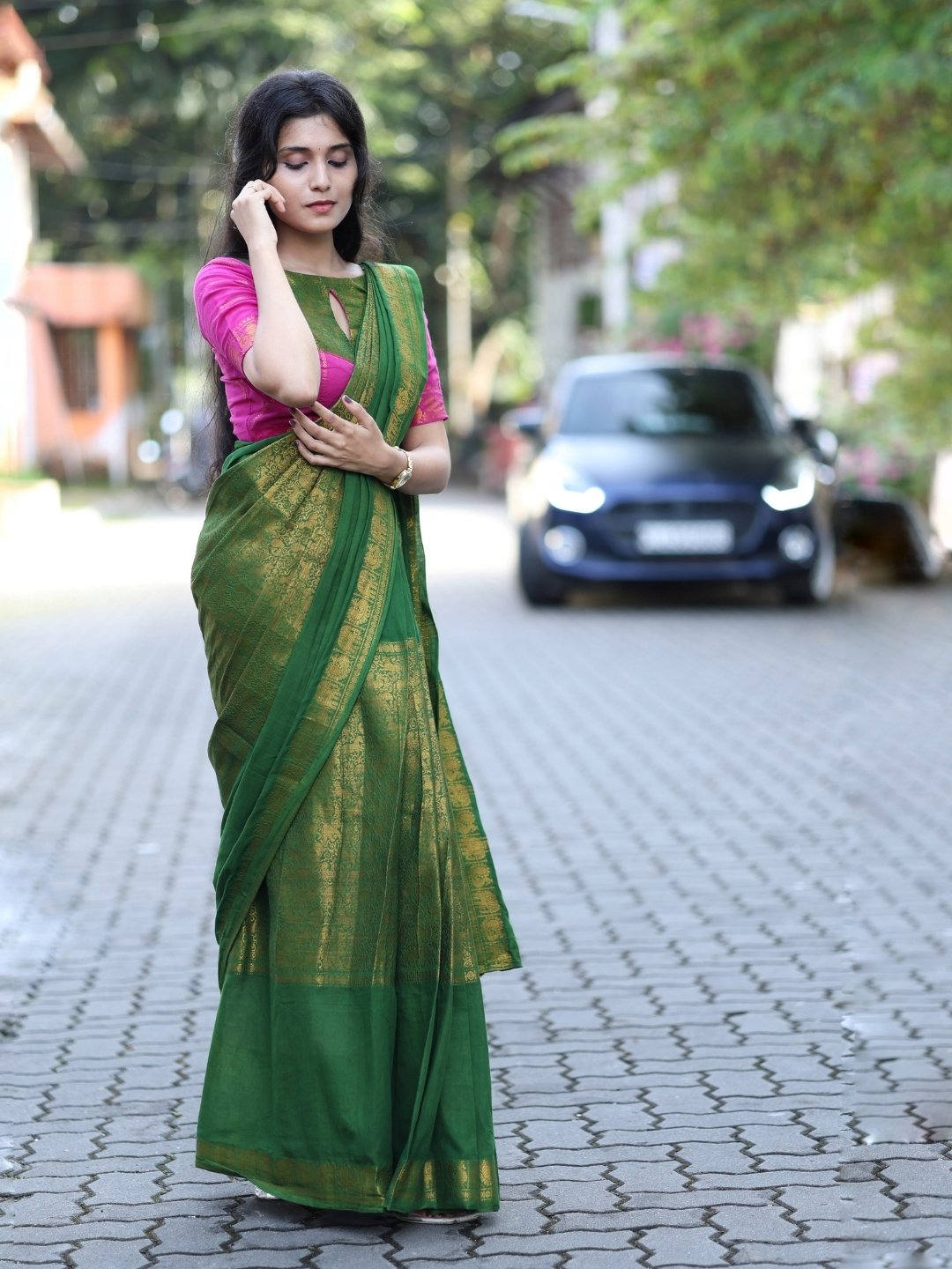 Leaf Green Madurai Sungudi Cotton Saree with Double Side Gold Zari Border & Rani Pink Blouse |OV24